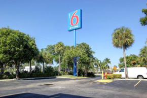 Гостиница Motel 6 Lantana  Лантана